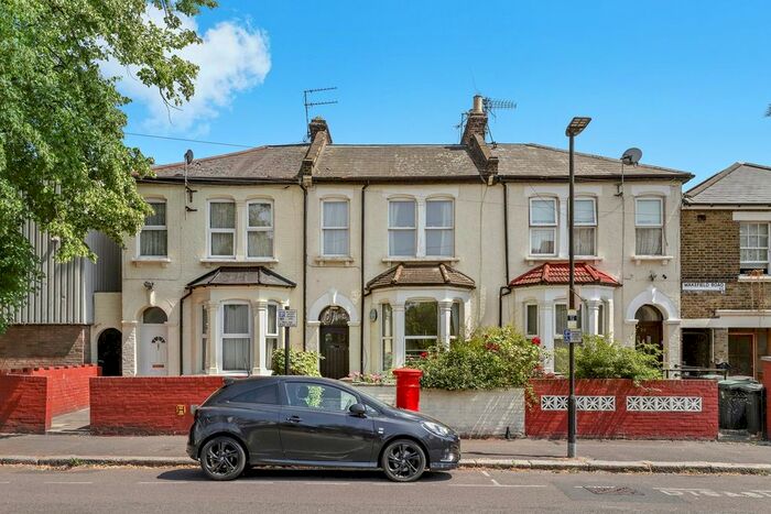 1 Bedroom Flat To Rent In Wakefield Road, London, N15
