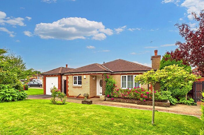 2 Bedroom Detached Bungalow For Sale In Moorlands Drive, Stainburn, CA14
