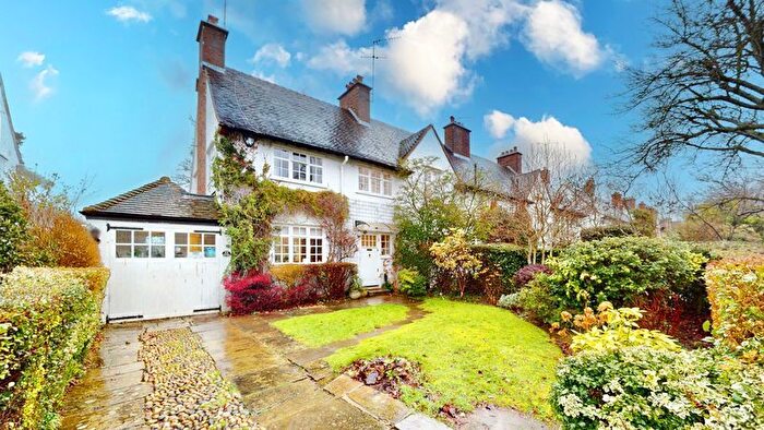 3 Bedroom Semi Detached House For Sale In Oakwood Road, Hampstead Garden Suburb, NW11
