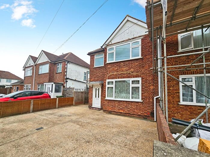 3 Bedroom Semi-Detached House To Rent In Shortwood Avenue, Staines, Middlesex, TW18