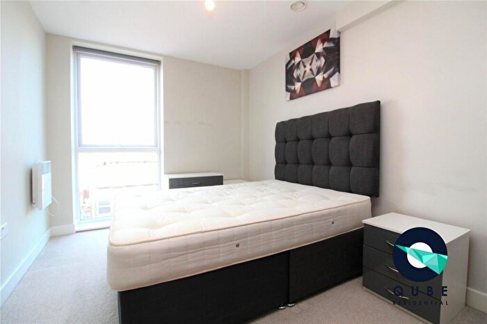 2 Bedroom Flat To Rent In Bridgewater Point, Ordsall Lane, Salford, M5