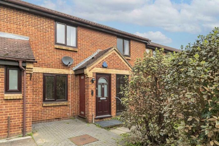 2 Bedroom Terraced House To Rent In Rosethorn Close, Balham, SW12