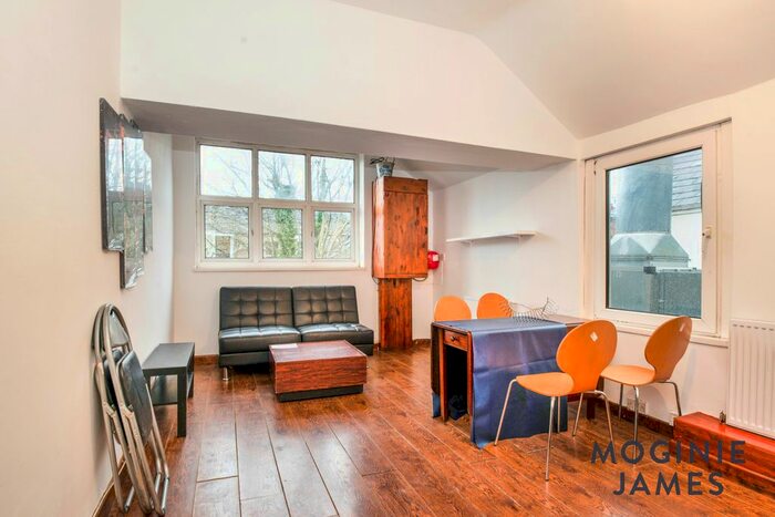 3 Bedroom Flat To Rent In Albany Road, Roath, Cardiff, CF24