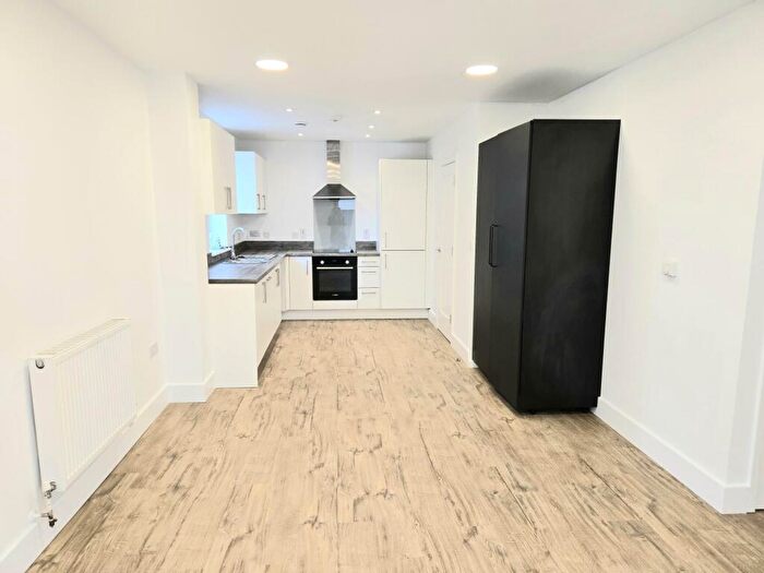 3 Bedroom House To Rent In Read Place, Bicester, Oxfordshire, OX25