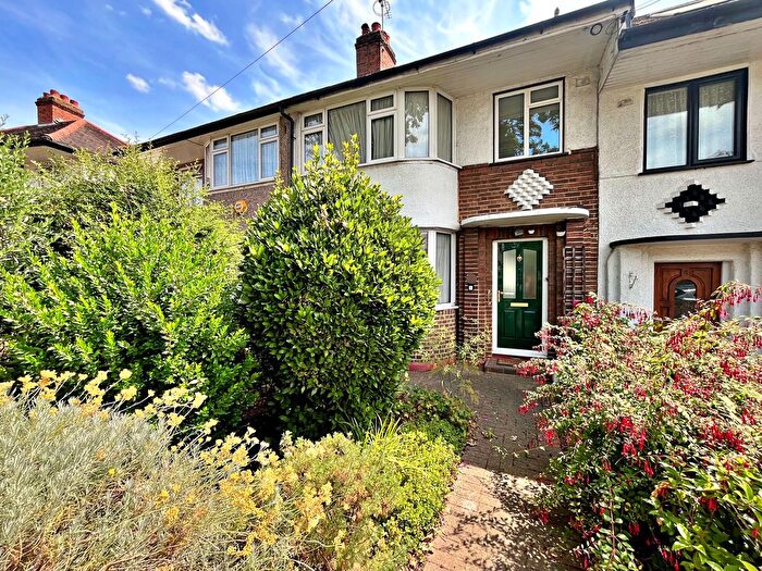 3 Bedroom Semi-detached House For Sale In Jeymer Drive, Greenford, UB6