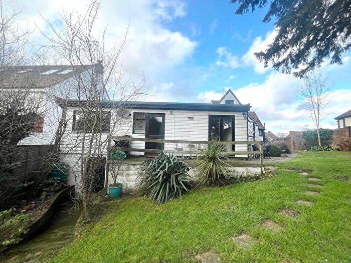 2 Bedroom Apartment To Rent In Barkham Road, Wokingham, Berkshire, RG41