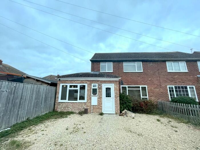 5 Bedroom Semi-Detached House To Rent In Kidlington, Oxfordshire OX5