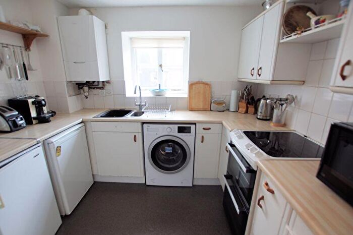 2 Bedroom Character Property For Sale In North Street, Gosport, PO12