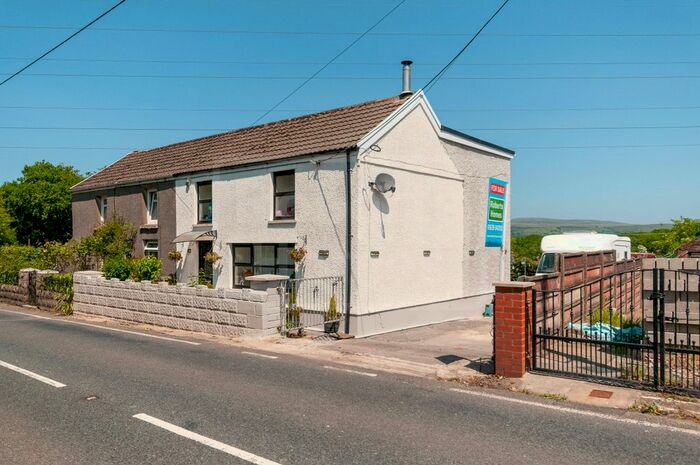 3 Bedroom Cottage For Sale In Penrhos Varteg Cottages, Neath Road, Ystradgynlais, Swansea, SA9