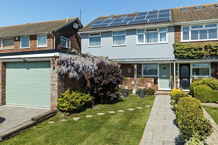 4 Bedroom Semi-Detached House For Sale In Springfield Close, Westham, Pevensey, BN24