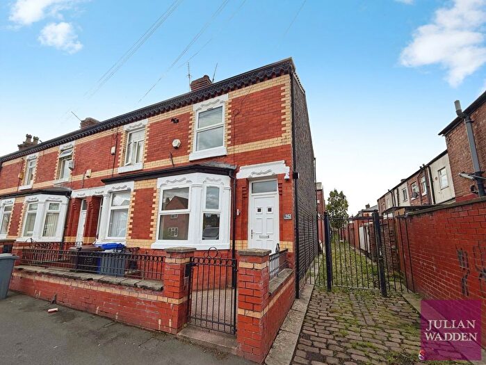 2 Bedroom End Terrace House To Rent In Buckley Road, Gorton, Manchester, M18