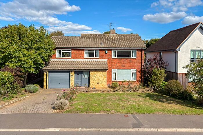 4 Bedroom Detached House For Sale In Tuffnells Way, Harpenden, Hertfordshire, AL5