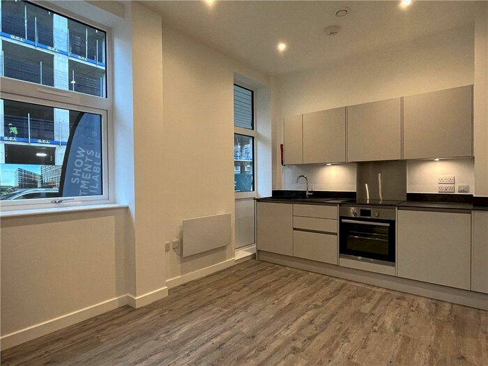 1 Bedroom Flat To Rent In London Road, Staines-Upon-Thames, Surrey TW18