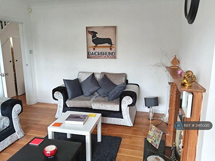 3 Bedroom Semi-Detached House To Rent In Wilmington Way, Brighton, BN1