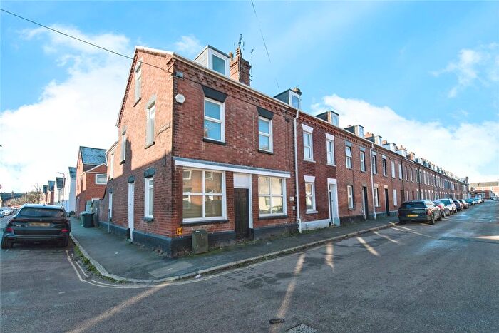 3 Bedroom End Terrace House For Sale In Beaufort Road, Exeter, Devon, EX2