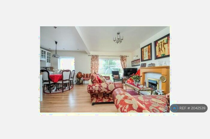 4 Bedroom Bungalow To Rent In Draycott Road, Southmoor, Abingdon, OX13