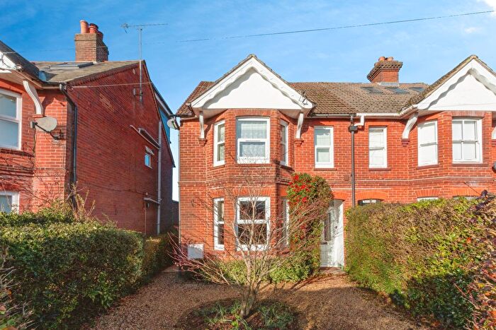 3 Bedroom Semi Detached House For Sale In Ridgway Road, Farnham, GU9