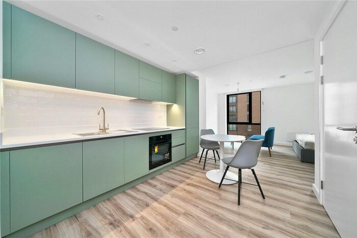 Studio To Rent In Viva Court, Kimpton Road, Luton, LU2