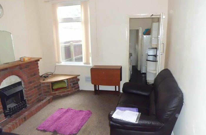 3 Bedroom House To Rent In Dawlish Road, B29