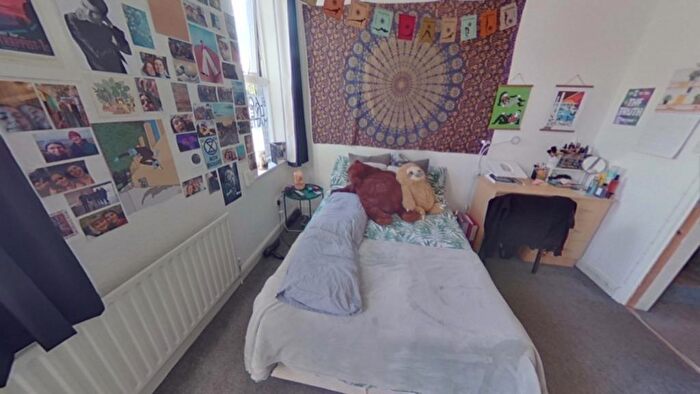 6 Bedroom House To Rent In Cardigan Lane, Leeds, LS4