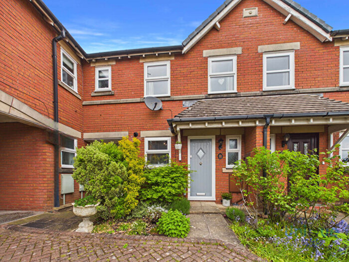 2 Bedroom Mews For Sale In West Cliffe, Lytham St. Annes, FY8