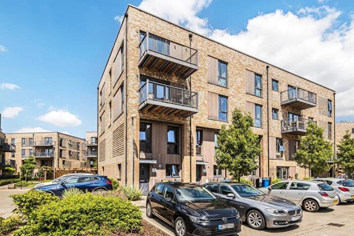 2 Bedroom End Of Terrace House For Sale In Fisher Close, Canada Water, London, SE16