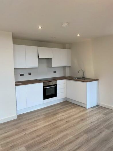 2 Bedroom Apartment To Rent In Cape Street, Bradford, West Yorkshire, BD1