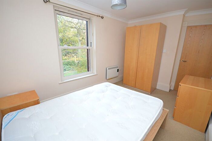 2 Bedroom Flat For Sale In Heaton Gardens, Heaton Moor Road, Heaton Moor, SK4