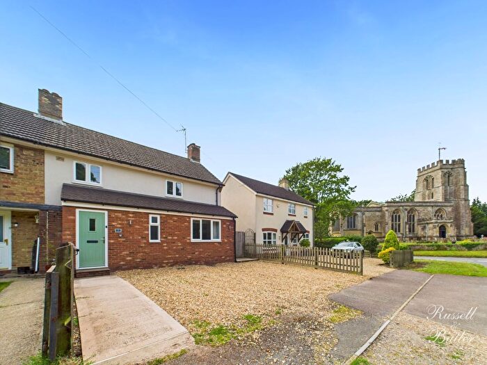 3 Bedroom Semi-Detached House For Sale In Church Close, Maids Moreton, MK18