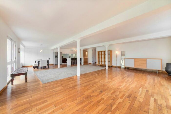 3 Bedroom Flat To Rent In Olivers Wharf, Wapping High Street, London, E1W