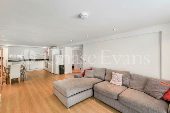 4 Bedroom Detached House To Rent In Montego Court, Myrdle Street, Whitechapel, E1