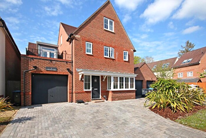 5 Bedroom Detached House For Sale In Ashurst Way, East Grinstead, West Sussex, RH19