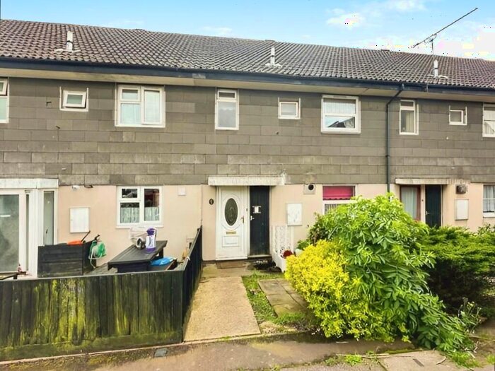 3 Bedroom Terraced House For Sale In Hunwicke Road, Colchester, CO4