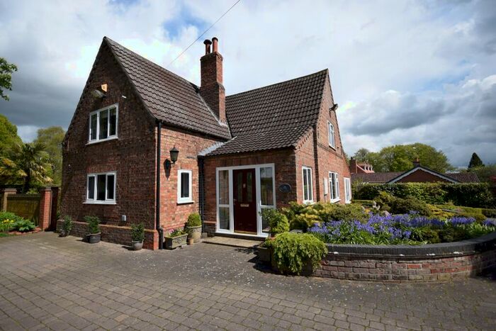 3 Bedroom Detached House For Sale In Main Street, West Ashby, LN9