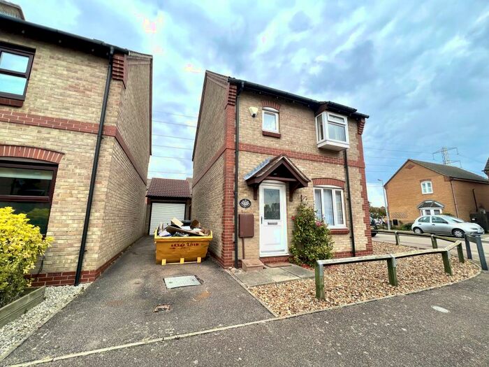 3 Bedroom House To Rent In Burridge Close, Marston Moretaine, Bedford, MK43