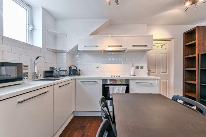 1 Bedroom Flat To Rent In Leybourne Street, Camden, London, NW1