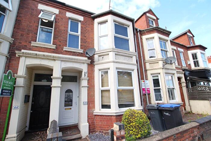 3 Bedroom House To Rent In London Road, Northampton, NN4