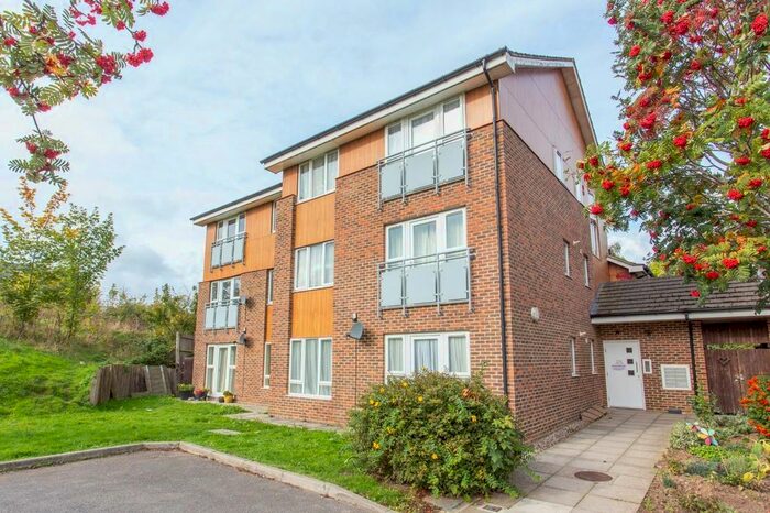 1 Bedroom Flat To Rent In Whiting Crescent, Faversham, ME13