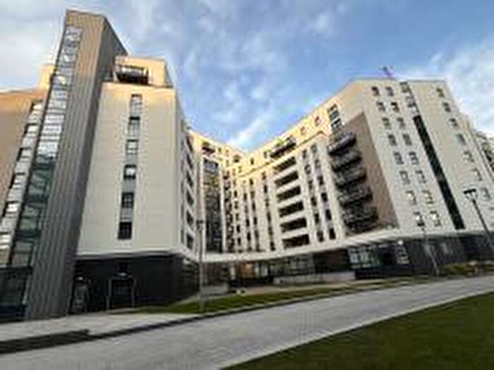 1 Bedroom Apartment For Sale In Gateway East, Marsh Lane, Leeds, LS9