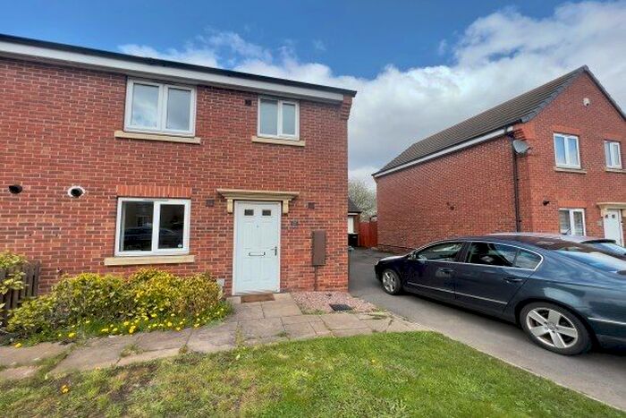 3 Bedroom Property To Rent In Pel Crescent, Oldbury, B68