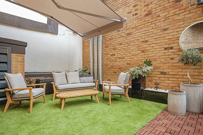 1 Bedroom Flat For Sale In Baker Street, London, W1U