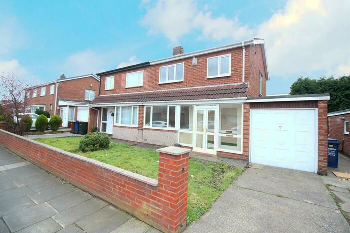 3 Bedroom Semi-Detached House To Rent In Acomb Crescent, Red House Farm, NE3