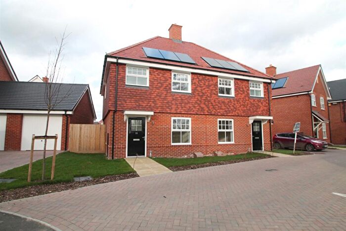 3 Bedroom Semi Detached House To Rent In The Bartons, Staplehurst, Kent, TN12
