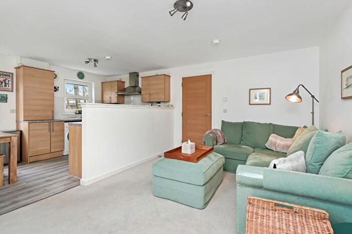 2 Bedroom Flat For Sale In B, Thorny Crook Crescent, Dalkeith, EH22