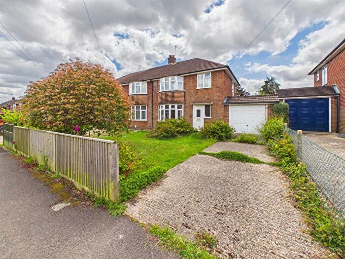3 Bedroom Semi-Detached House For Sale In Compton Avenue, Tilehurst, Reading, RG31