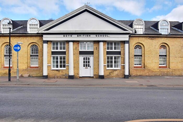 1 Bedroom Flat To Rent In The Boys British School, Saffron Walden, CB10