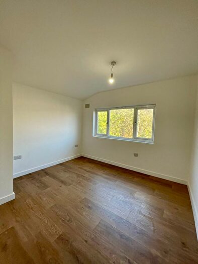Studio To Rent In St. Albans Crescent, London, N22