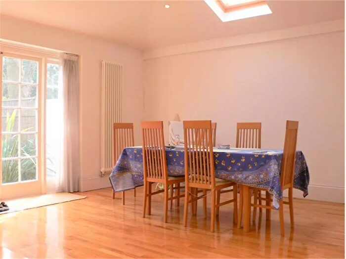 5 Bedroom Terraced House To Rent In Johns Avenue, London, NW4