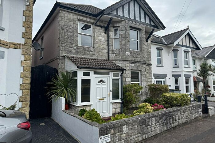 4 Bedroom House To Rent In Bedroom Detached House In Charminster, BH9