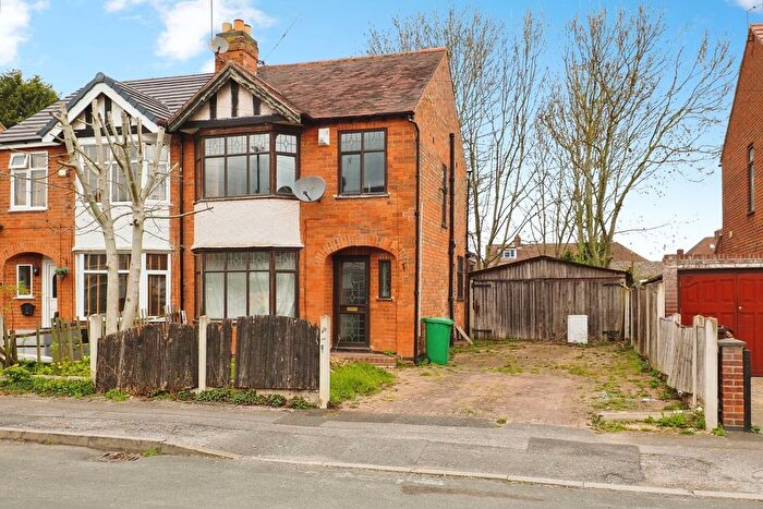 3 Bedroom Semi Detached House For Sale In Charlbury Road, Wollaton, Nottingham, NG8